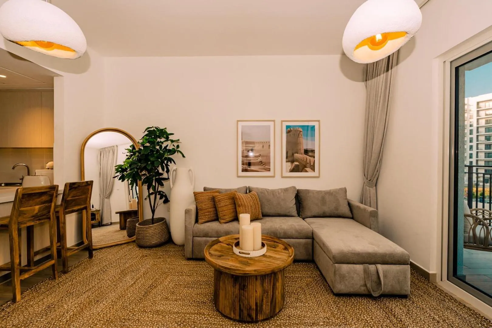 Elegant 2-Bedroom Home With Sofa Bed Abu Dhabi 0*,