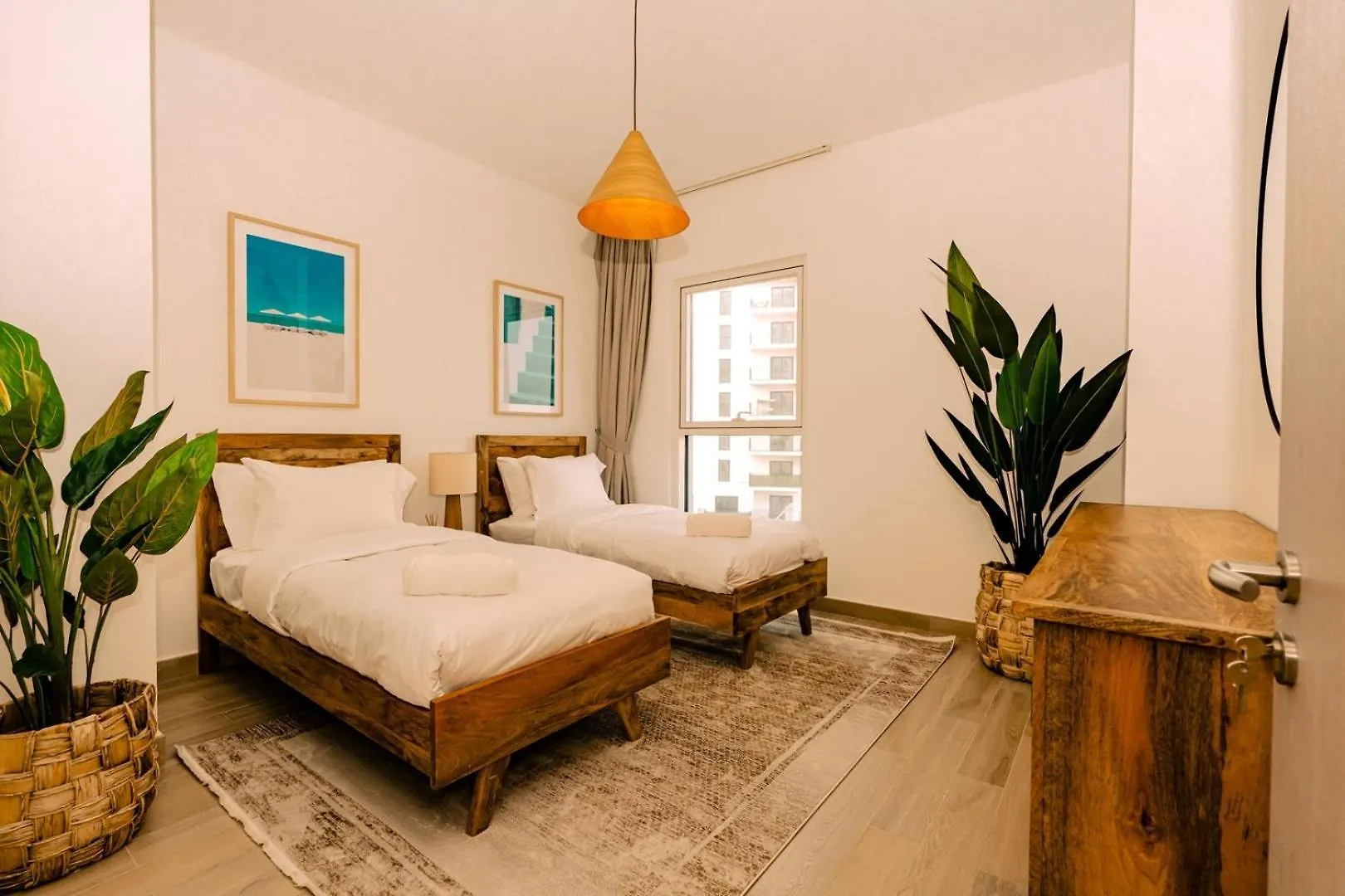 Elegant 2-Bedroom Home With Sofa Bed Abu Dhabi