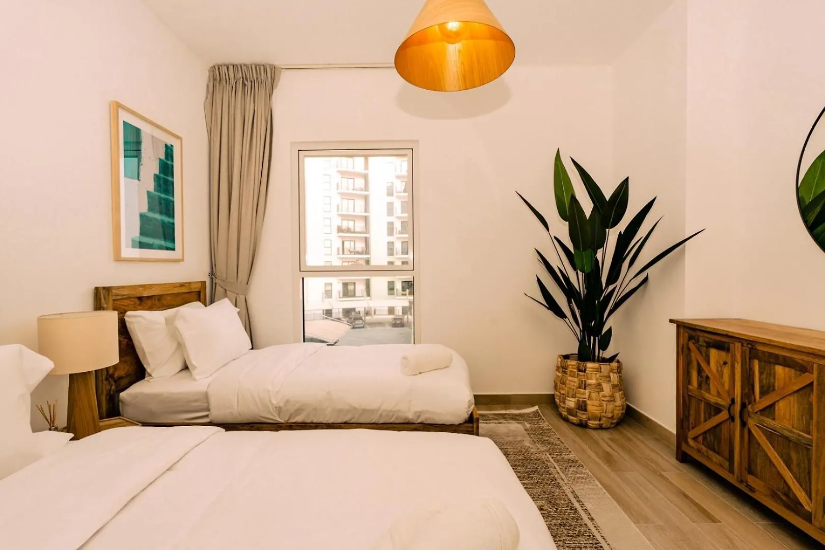 Elegant 2-Bedroom Home With Sofa Bed Abu Dhabi