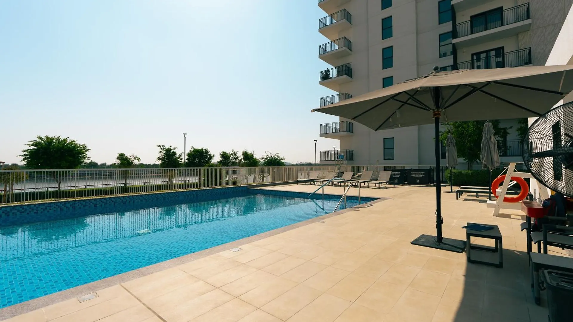 Apartment Elegant 2-Bedroom Home With Sofa Bed Abu Dhabi